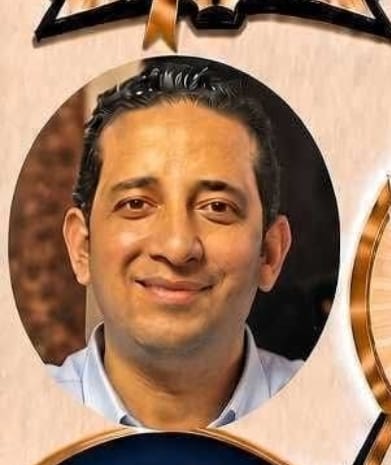 أستاذ عماد صدقي