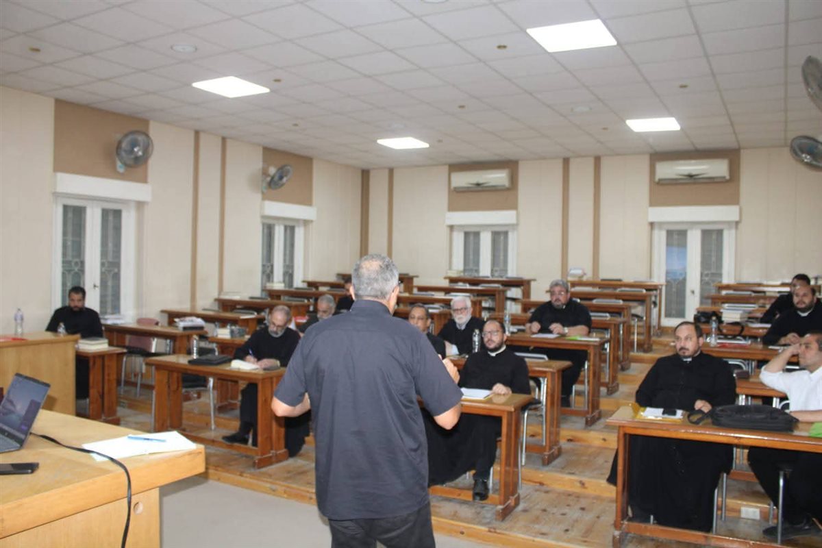 <strong> آباء كهنة إيبارشيتي القاهرة والجيزة</strong>