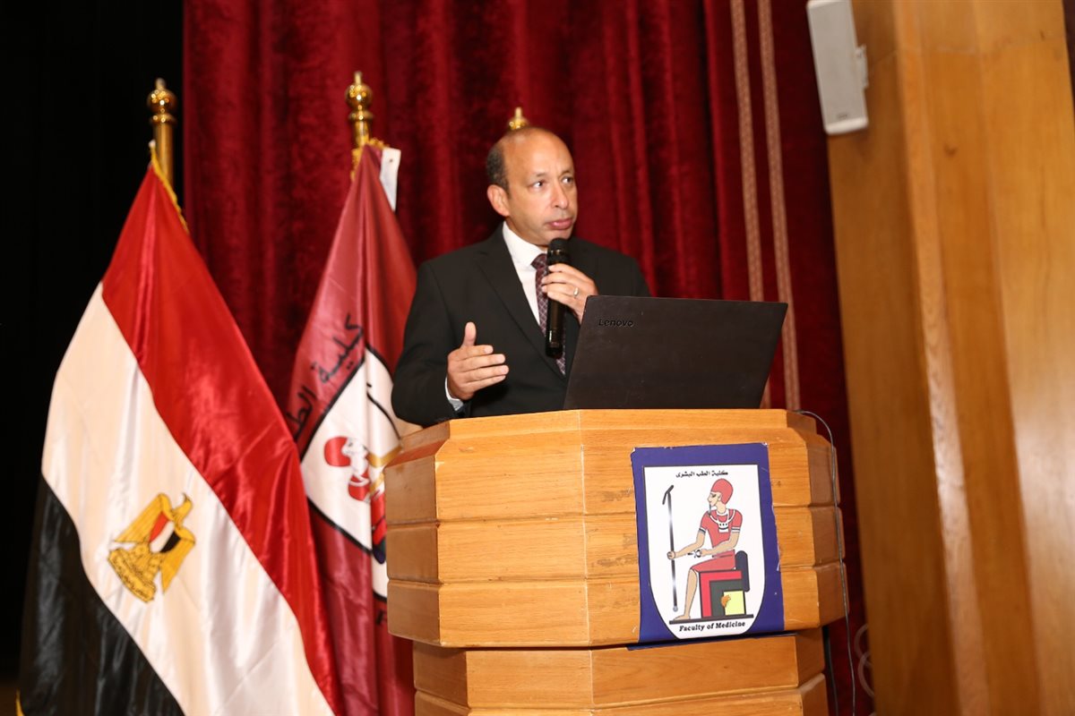 حسام صلاح عميد طب قصر العيني