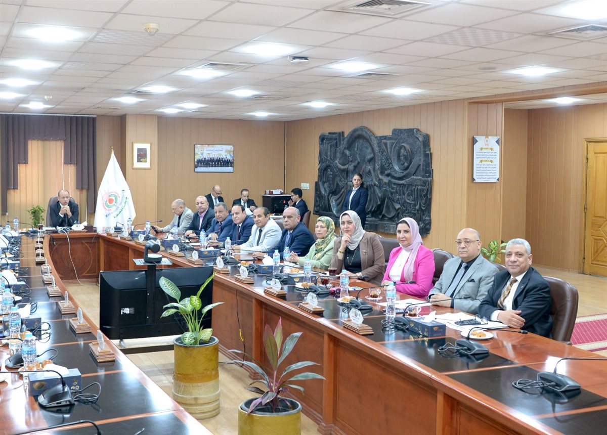 اجتماع مجلس جامعة المنصورة وافق على قبول تظلمات طلاب البرنامج