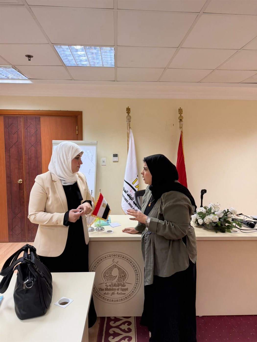 مساعد وزير الأوقاف لشئون الواعظات تلتقي المشاركات في الدورة التدريبية الثالثة&nbsp;