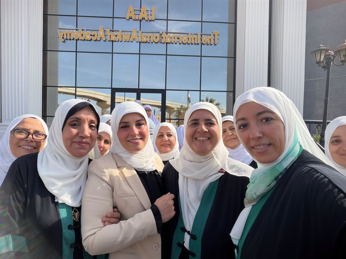 مساعد وزير الأوقاف لشئون الواعظات تلتقي المشاركات في الدورة التدريبية الثالثة&nbsp;