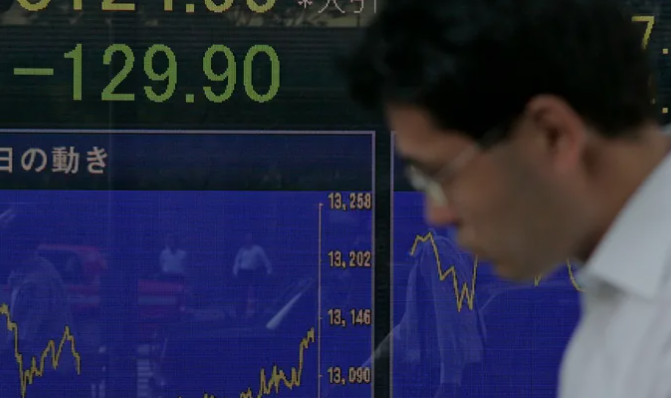 الأسهم اليابانية: نيكاي يتراجع متأثراً بارتفاع عوائد السندات عالمياً