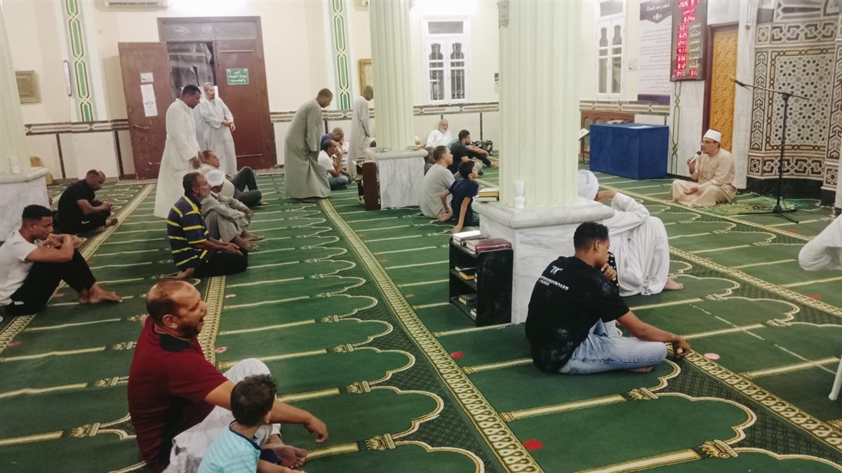 «حرمة تصوير الآخرين دون إذن».. الأوقاف تعقد 625 ندوة بالمديريات الحدودية