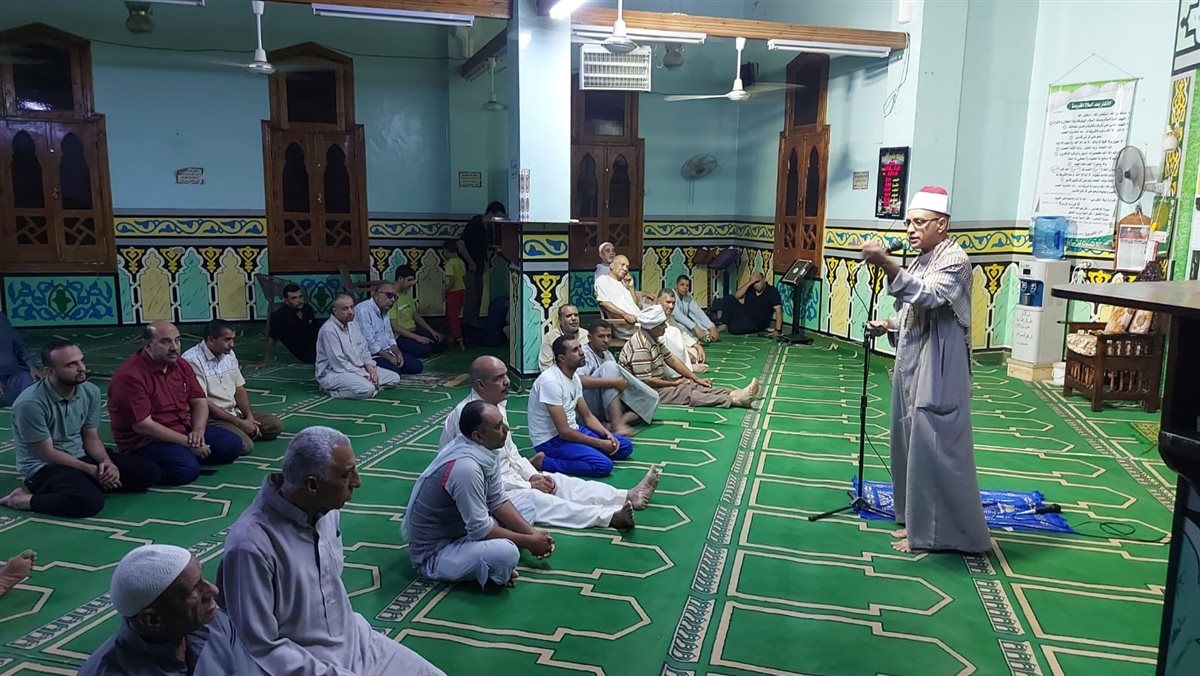 «حرمة تصوير الآخرين دون إذن».. الأوقاف تعقد 625 ندوة بالمديريات الحدودية