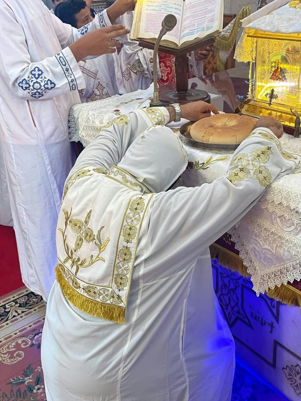 الأنبا صليب