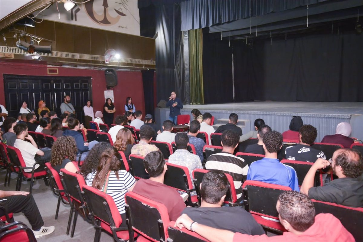 جانب من فعاليات مهرجان آفاق مسرحية