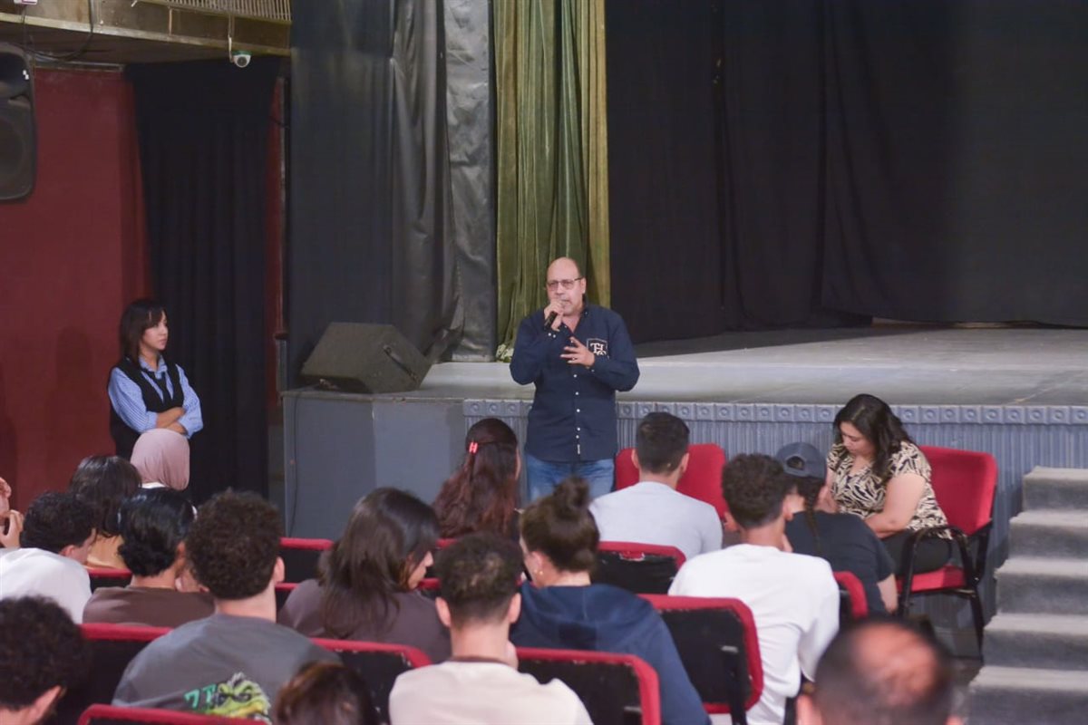 جانب من فعاليات مهرجان آفاق مسرحية