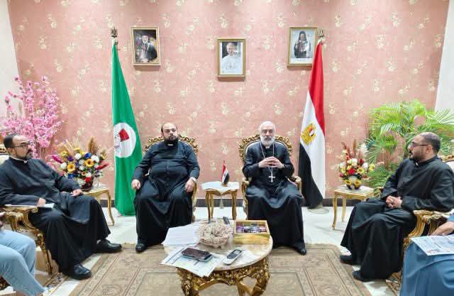 الأنبا باسيليوس فوزي خلال اللقاء