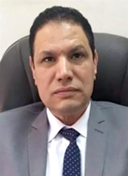 عاطف خليل 