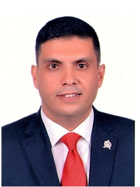 د.شريف فاروق 