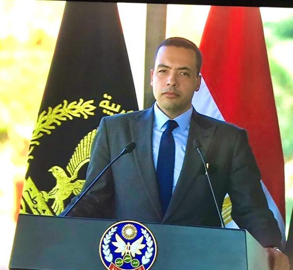 عبد العزيز الشريف 