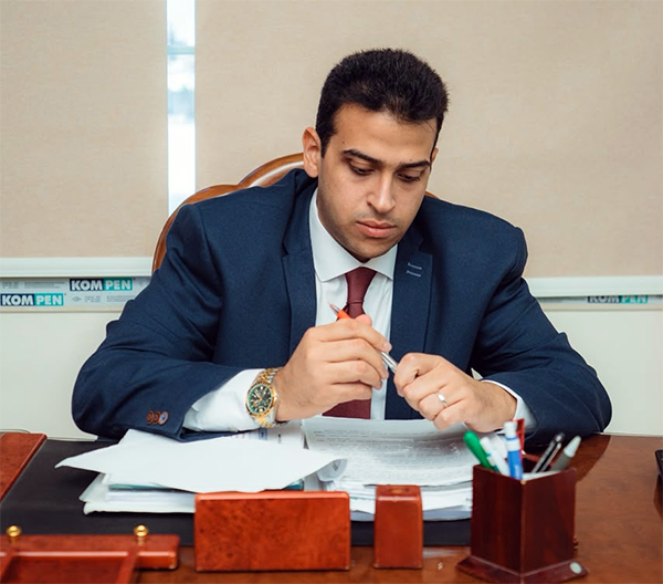 عز طارق عبدالعزيز