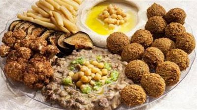 افتتاح أول مطعم فول وفلافل بكندا