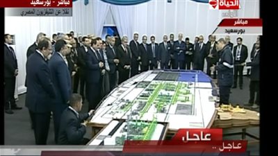 بالفيديو.. السيسي يتفقد حقل ظهر للغاز الطبيعى