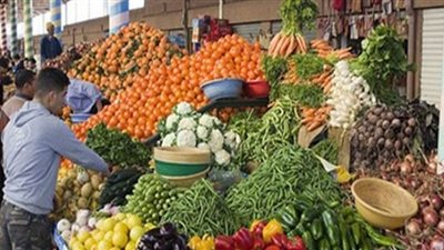 بالفيديو.. ننشر أسعار الخضراوات والفاكهة اليوم بسوق الجملة