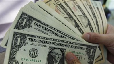 استقرار أسعار صرف الدولار بعد زيادة أسعار الوقود.. ويسجل 18.05 جنيه