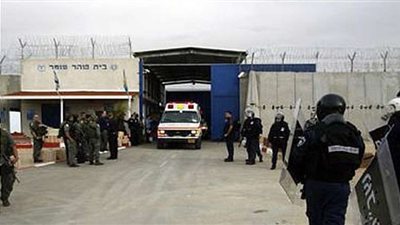 إغلاق سجن إسرائيلي بالكامل بسبب الاعتداء على الأسرى الفلسطينيين