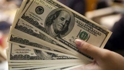 الدولار يعاود استقراره.. ويسجل 17.84 جنيه