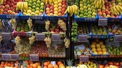 استقرار أسعار الفاكهة في سوق العبور