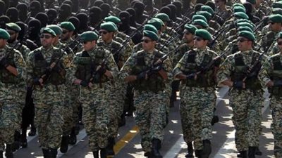 القوات الإيرانية: تحول الجيش من النهج الدفاعى إلى الهجومى