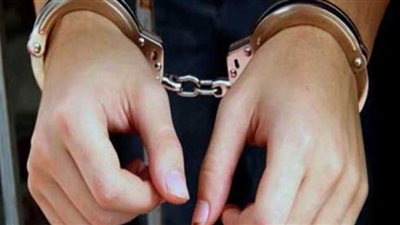 ضبط تاجر مواد غذائية بحوزته سيارة بداخلها زيت طعام فاسد بإمبابة