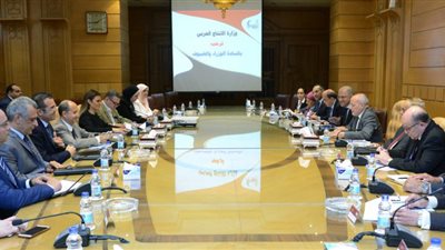 بتوجيهات رئاسية.. العصار يترأس لجنة وزارية لتعميق الصناعة في مصر وزيادة التصدير