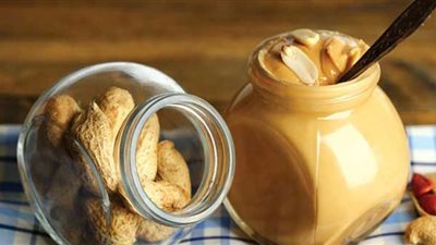 أشهرهم زبدة الفول السوداني .. أطعمة تحتوي على نسبة عالية من الدهون