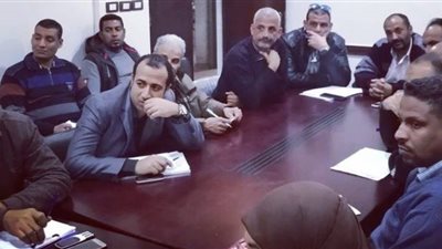 مدير كهرباء الأقصر يناقش معوقات التحصيل ويطالب بحسن معاملة المواطنين