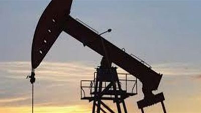 برنت يغلق منخفضًا وينهي فبراير على مكاسب بنحو 7%