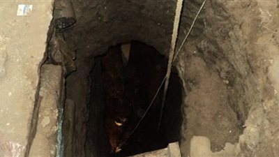 التحقيق مع 6 عاملين متهمين بالتنقيب عن الآثار في الجيزة