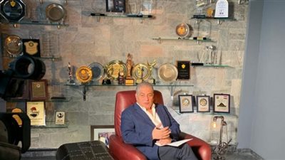 أسامة كمال يعود للظهور عبر برنامج على اليوتيوب