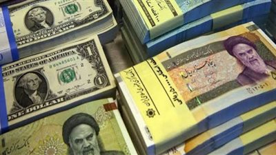 تراجع جديد للريال الإيراني أمام الدولار