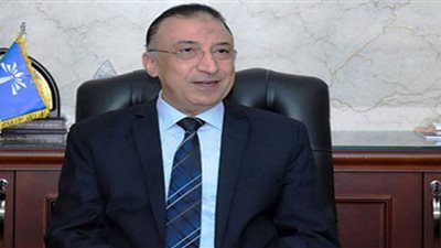 محافظ الإسكندرية يشدد على إنهاء كافة المشكلات المتعلقة بتراكمات الأمطار