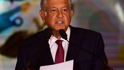 الرئيس المكسيكي: انهيار أسعار النفط سيفاقم الأزمة الاقتصادية العالمية