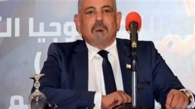 مصطفى نصار: مدرسة 