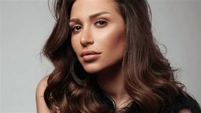 شاهد.. سارة نخلة تستمتع بالأجواء الصيفية في الغردقة