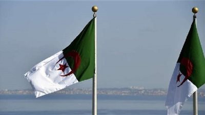 الحكومة الجزائرية تخفض الإنفاق في ميزانية 2020
