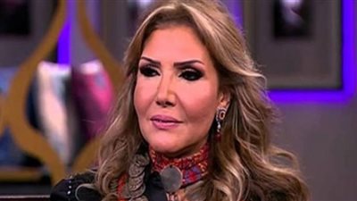 فيديو.. نادية مصطفي: مش لازم المطرب يكون عريان وماسك سنجة