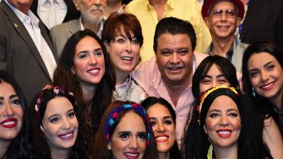 أنوشكا وعوني وعصمت يحيى يشهدون تكريم أبو زهرة في سينما مصر