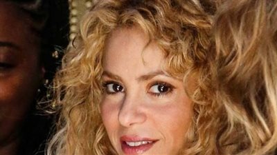 شاهد.. شاكيرا تتجول في شوارع برشلونة