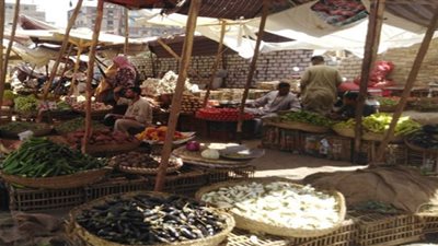 أسعار الخضراوات والفاكهة بأسواق قنا