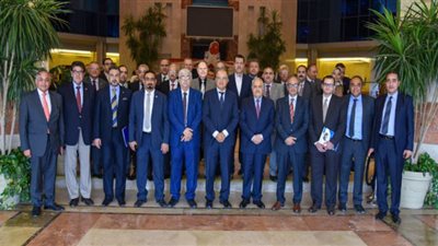 الصناعة جسر جديد للشراكة بين الدولة والقطاع الخاص