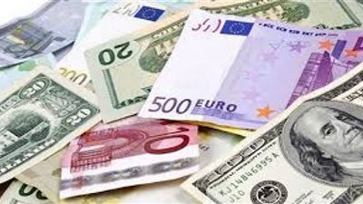 أسعار العملات أمام الجنيه خلال تعاملات اليوم
