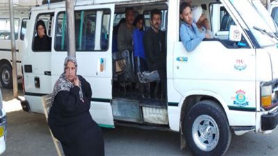 خبير اقتصادي يكشف حقيقة خفض أسعار تعريفة ركوب المواصلات