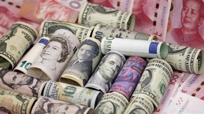 تباين أسعار العملات أمام الجنيه اليوم الاثنين