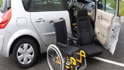 مطالب برلمانية بإعفاء سيارات ذوي الاحتياجات الخاصة من الجمارك