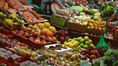 استقرار أسعار الفاكهة في سوق العبور