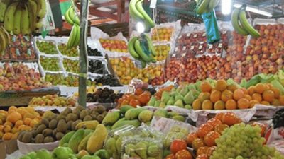 استقرار أسعار الفاكهة في سوق العبور