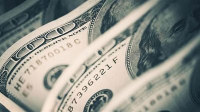 البنك التجاري الدولي يخفض سعر الدولار قرشًا